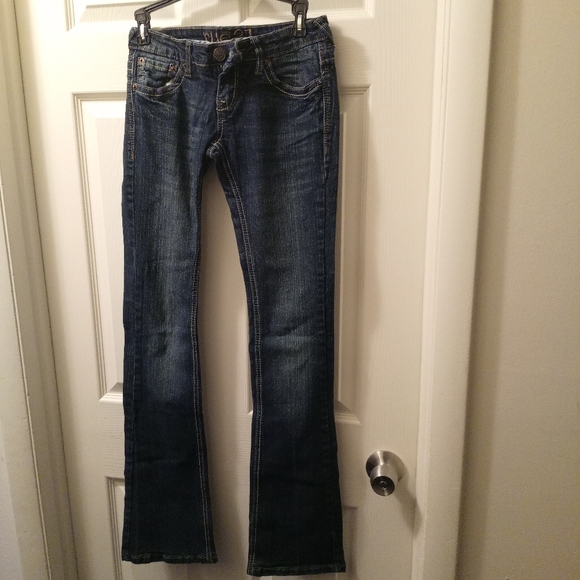 . - Picture 12 of 14